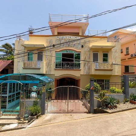 Zen Rooms Casa Venicia 카티클란 외부 사진